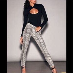 BLANKNYC The Reade Crop Snake Print Pants Urban Outfitters Size 29